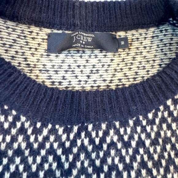 J CREW Classic Zig Zag Lambswool Sweater Size Medium​​​​​​​​ - Picture 4 of 4